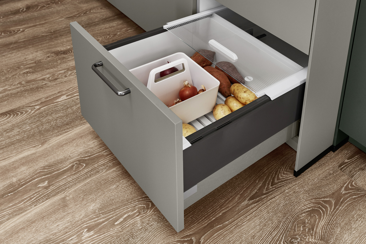 Echt slim: het indelingssysteem “Pantry-Box” met kunststoffen rooster en draagbox voor lades van 60 cm breed.